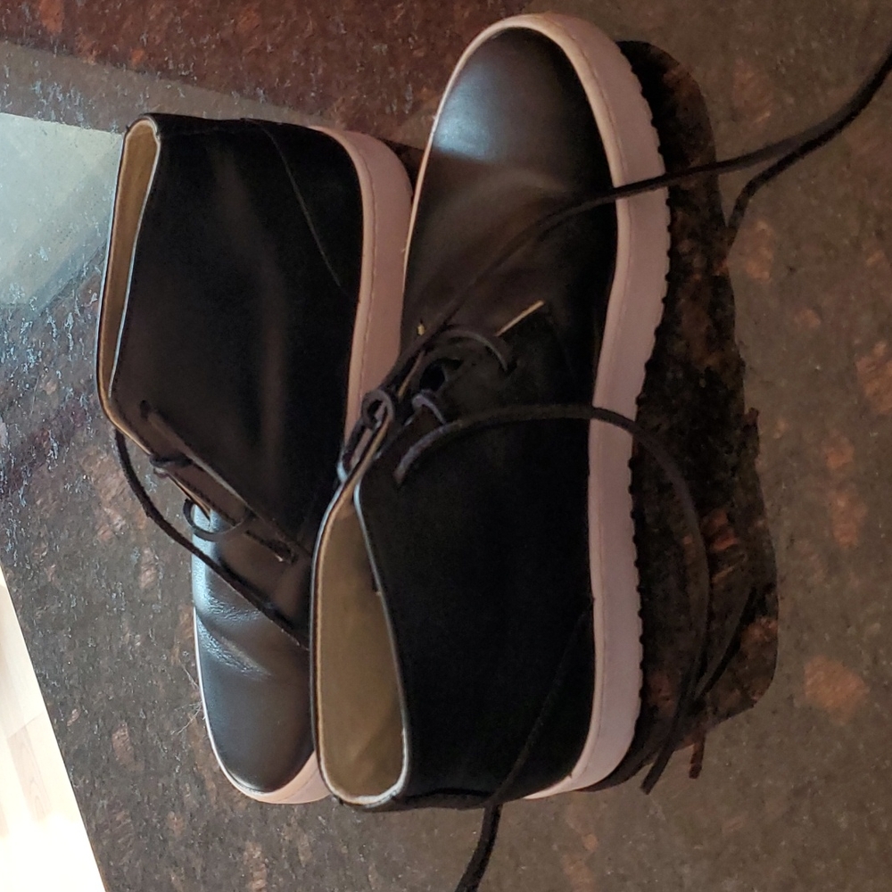 Casual Shoe